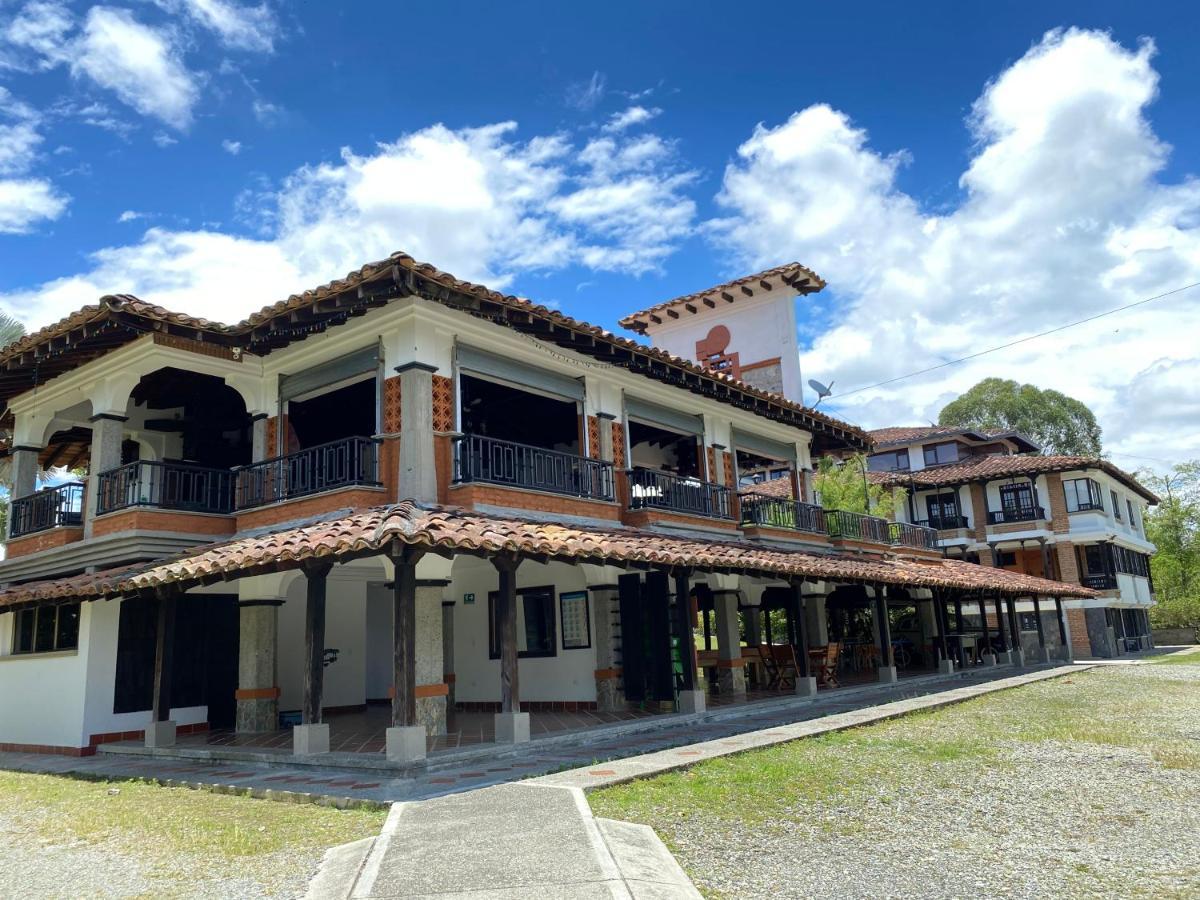 Finca Hotel La Esperanza Montenegro Bagian luar foto