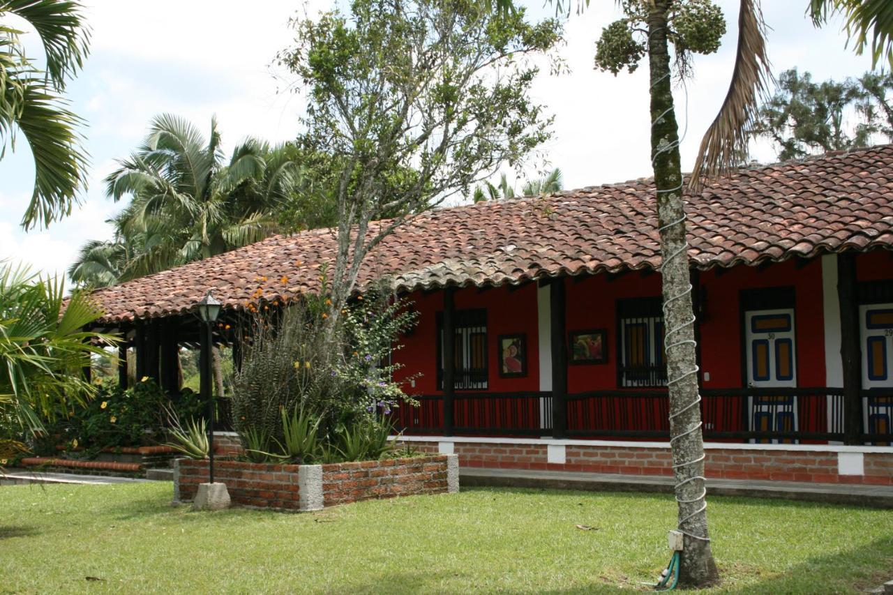Finca Hotel La Esperanza Montenegro Bagian luar foto