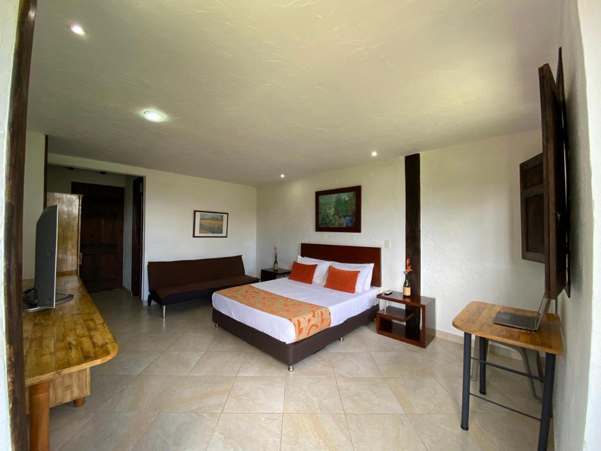 Finca Hotel La Esperanza Montenegro Bagian luar foto