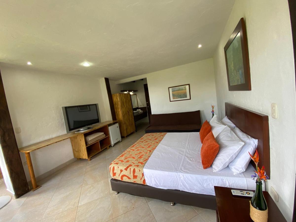 Finca Hotel La Esperanza Montenegro Bagian luar foto