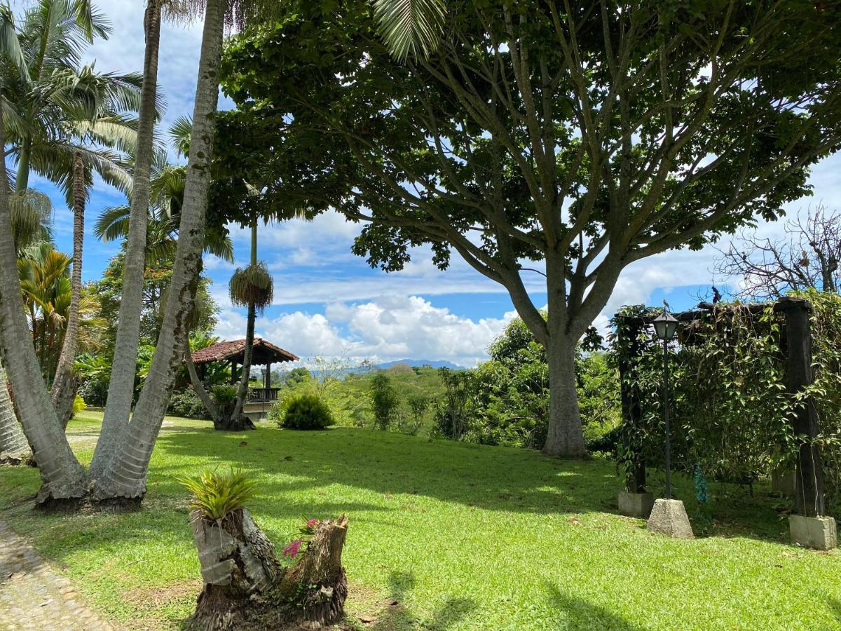 Finca Hotel La Esperanza Montenegro Bagian luar foto
