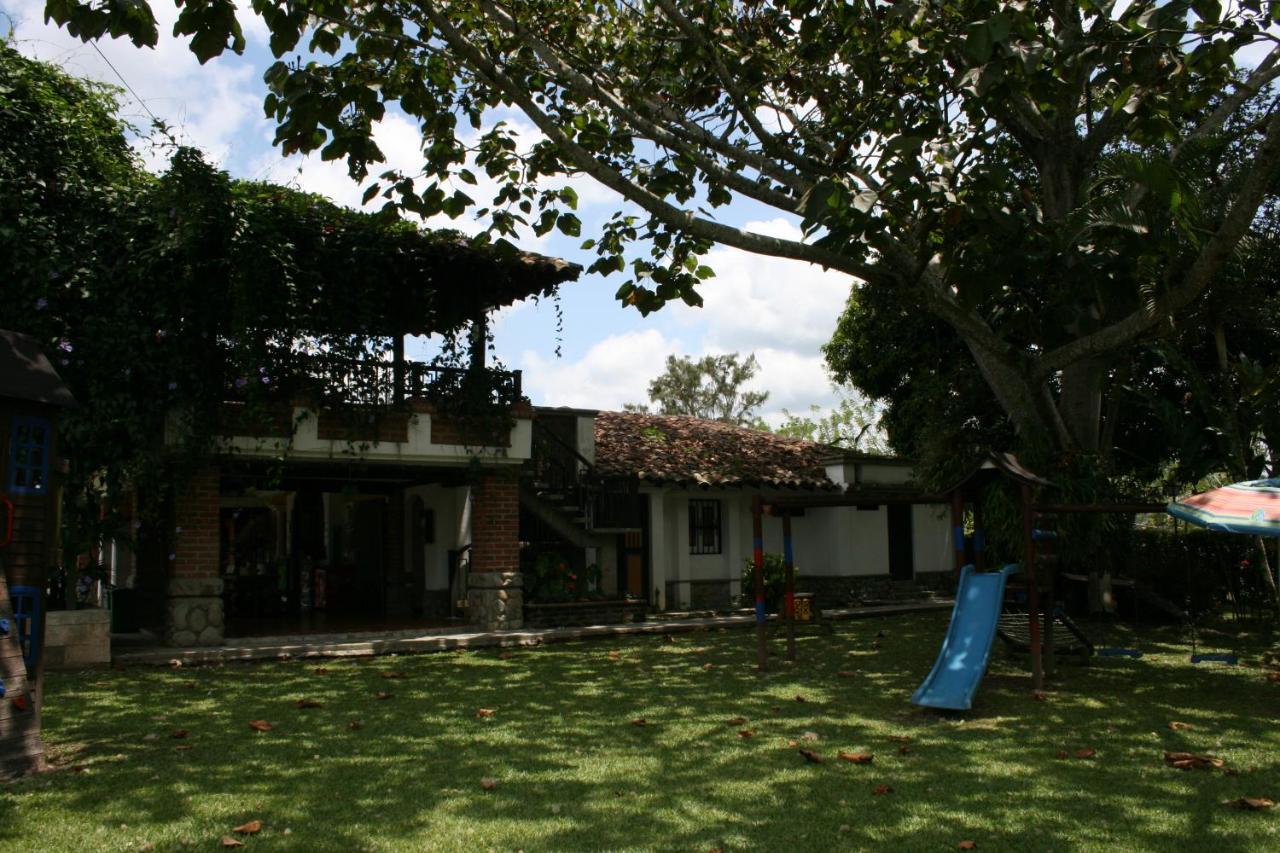 Finca Hotel La Esperanza Montenegro Bagian luar foto