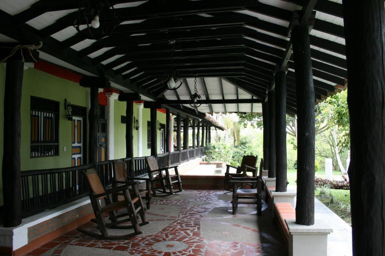Finca Hotel La Esperanza Montenegro Bagian luar foto