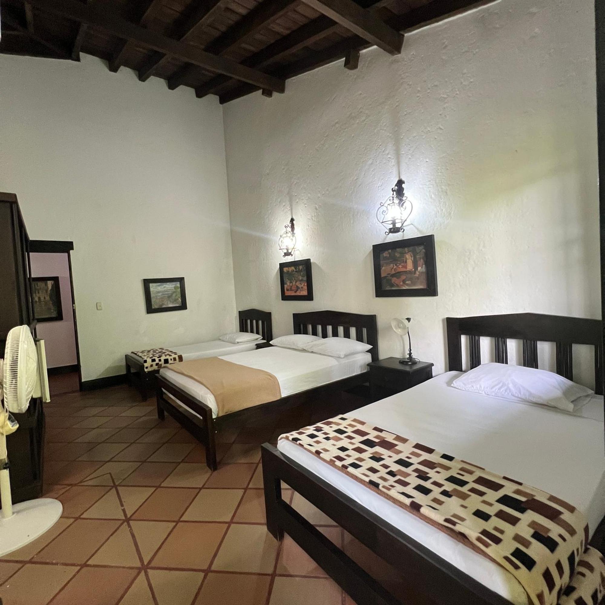 Finca Hotel La Esperanza Montenegro Bagian luar foto