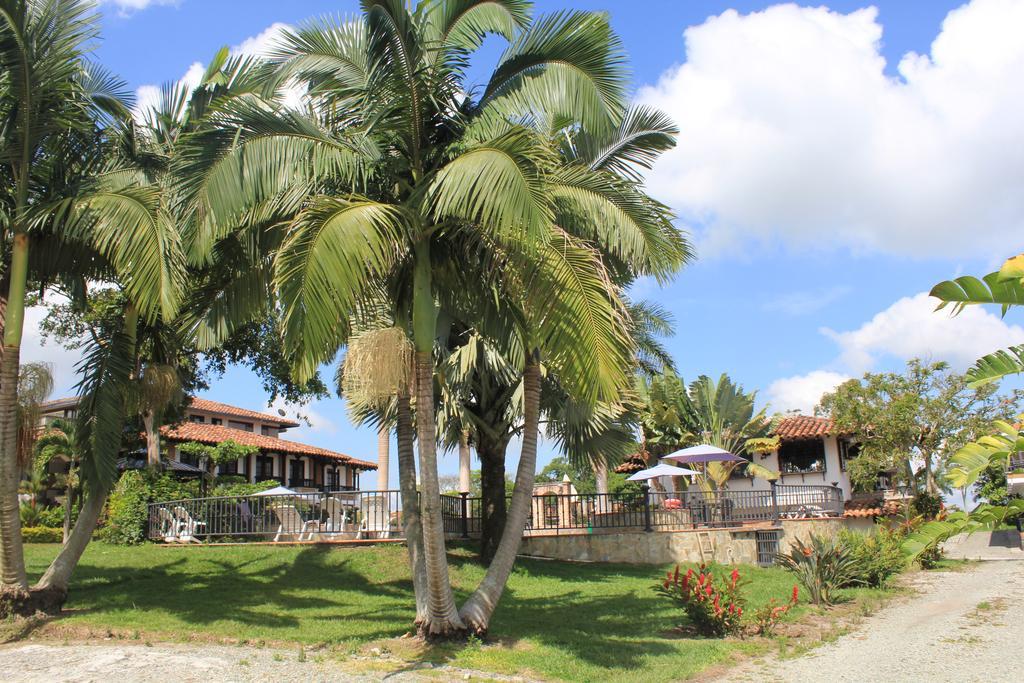 Finca Hotel La Esperanza Montenegro Bagian luar foto