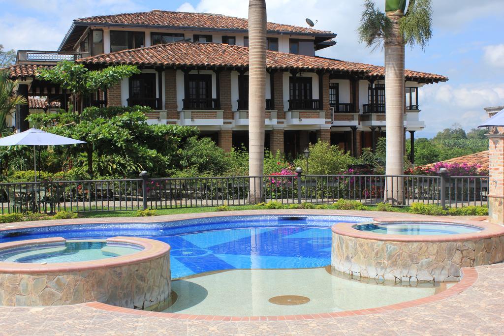Finca Hotel La Esperanza Montenegro Bagian luar foto